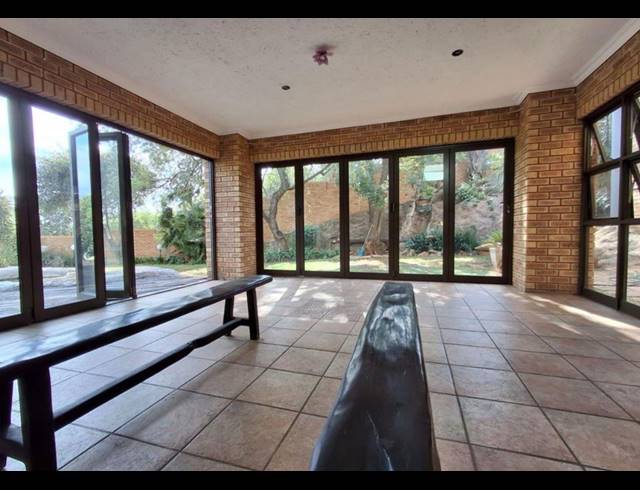 5 BEDROOM HOUSE FOR SALE IN MEYERSDAL